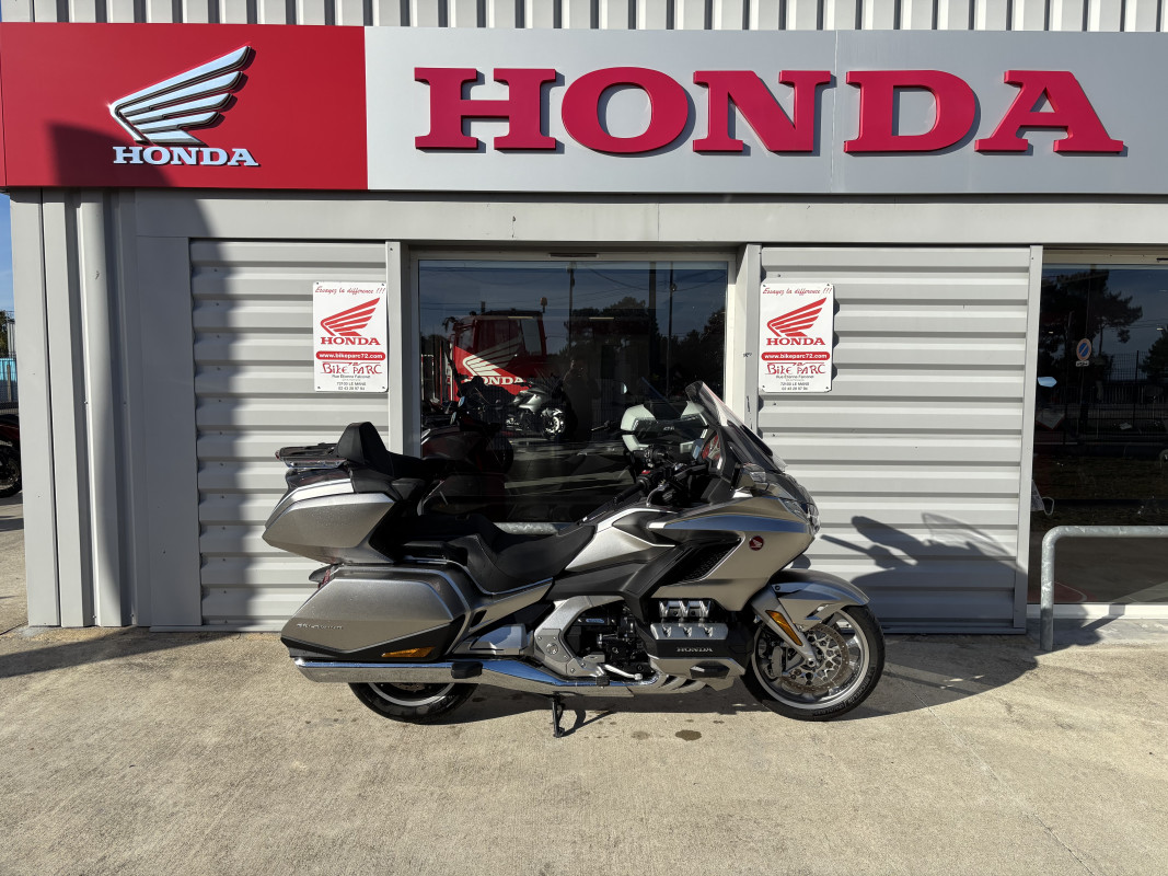 HONDA NT 1100 DCT SAGAZ MOTOR SEPT DENIERS  TOULOUSE 